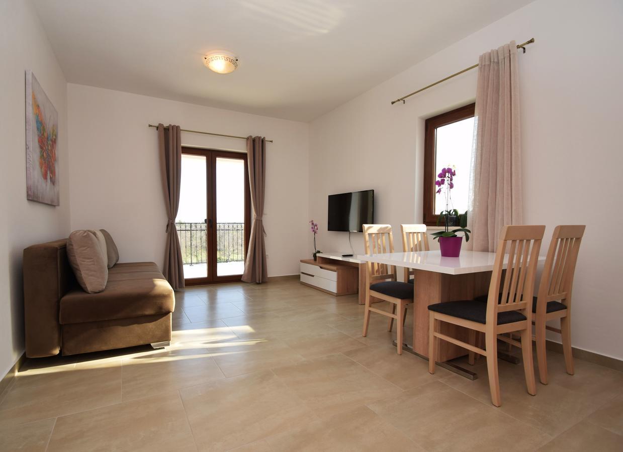 Apartments Paklenica Starigrad Paklenica Bagian luar foto