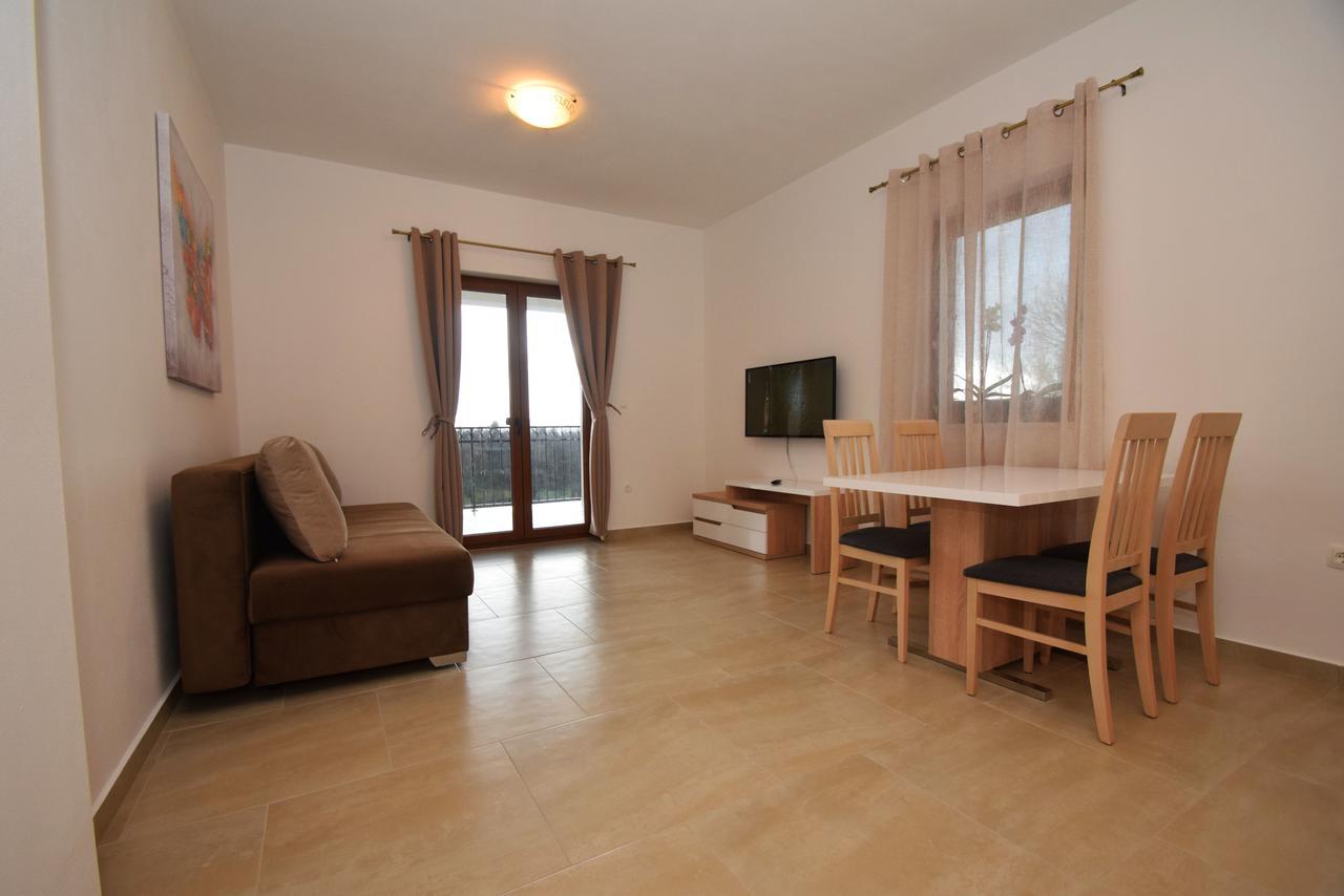 Apartments Paklenica Starigrad Paklenica Bagian luar foto