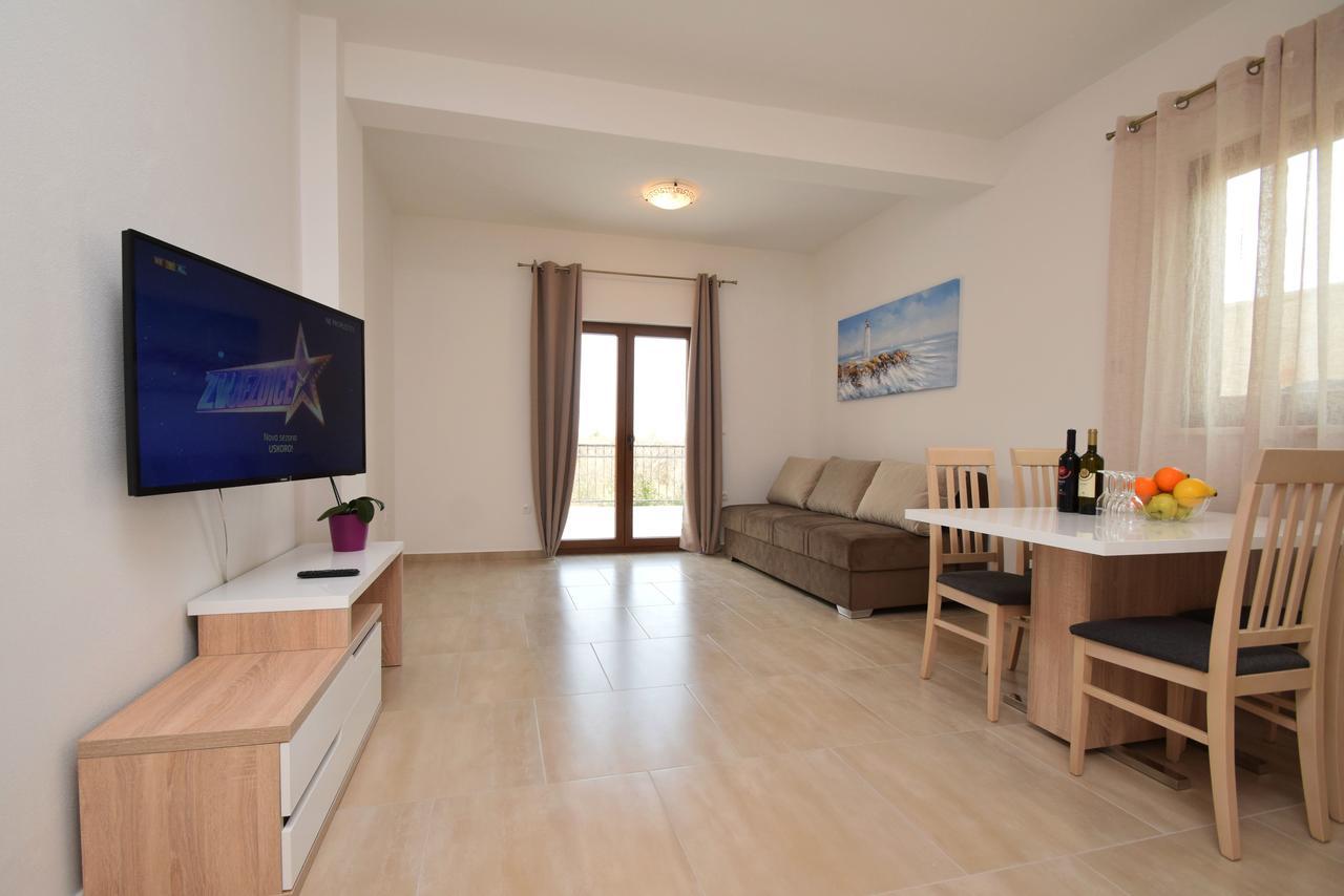 Apartments Paklenica Starigrad Paklenica Bagian luar foto