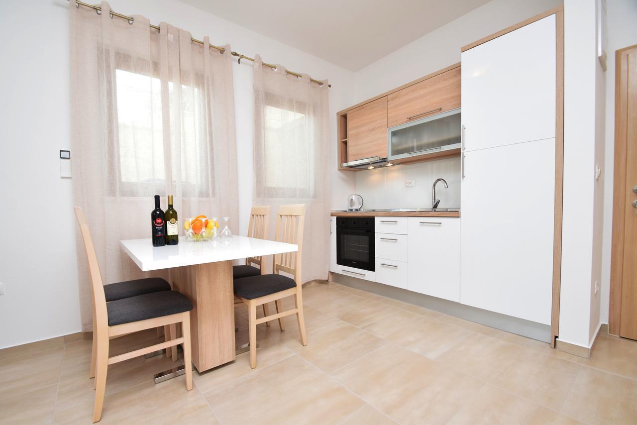 Apartments Paklenica Starigrad Paklenica Bagian luar foto