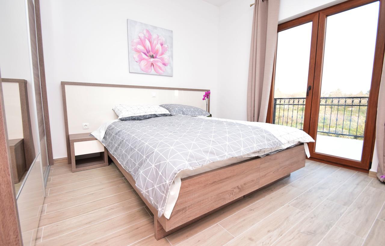 Apartments Paklenica Starigrad Paklenica Bagian luar foto